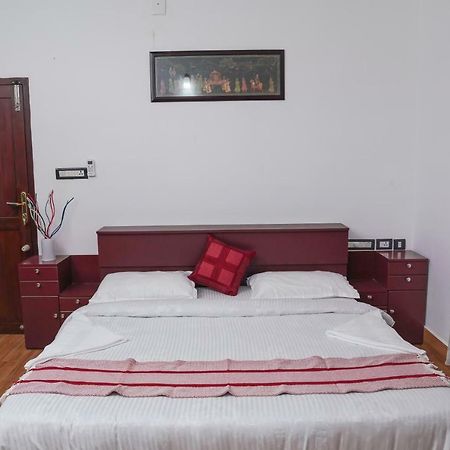 Thanal Premium Villa By - A Place To Call Your Home Muvattupuzha エクステリア 写真