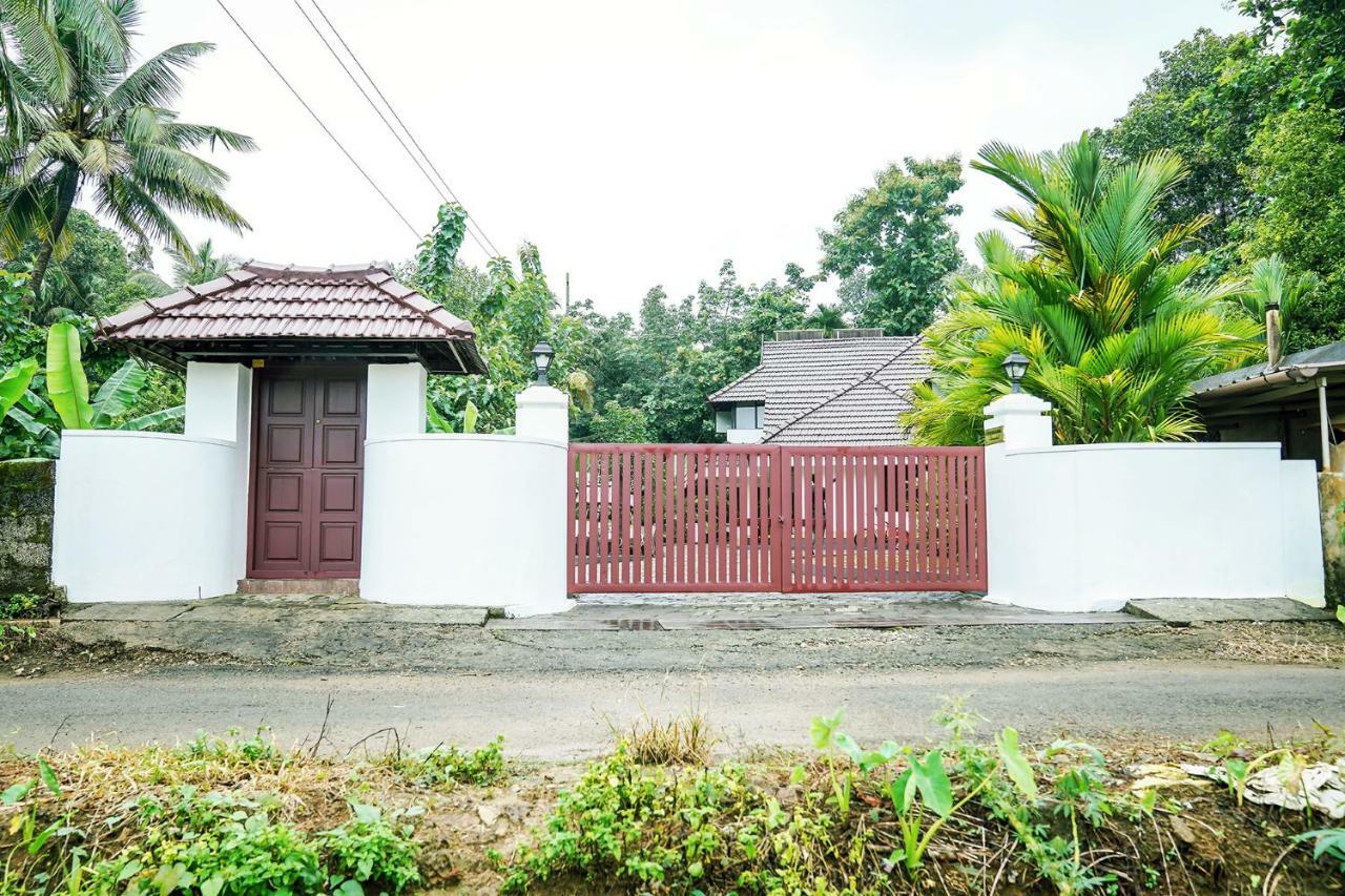 Thanal Premium Villa By - A Place To Call Your Home Muvattupuzha エクステリア 写真