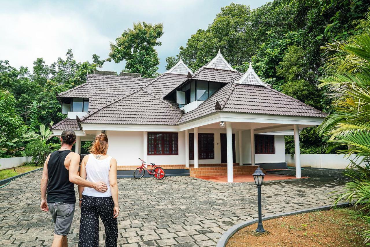 Thanal Premium Villa By - A Place To Call Your Home Muvattupuzha エクステリア 写真