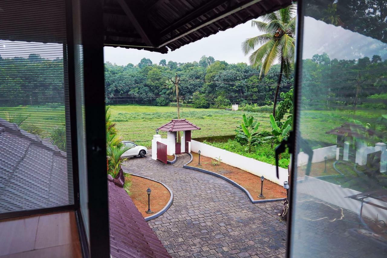 Thanal Premium Villa By - A Place To Call Your Home Muvattupuzha エクステリア 写真