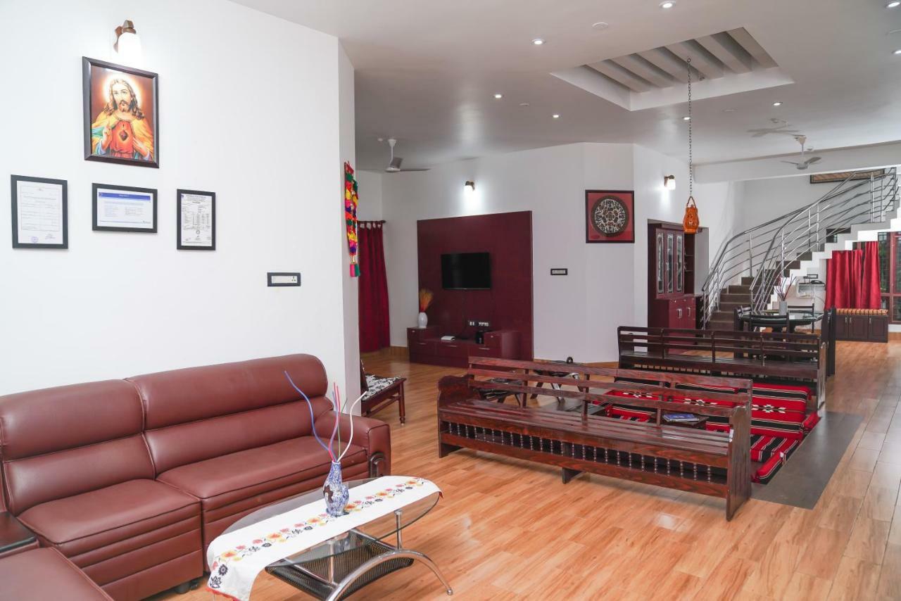 Thanal Premium Villa By - A Place To Call Your Home Muvattupuzha エクステリア 写真