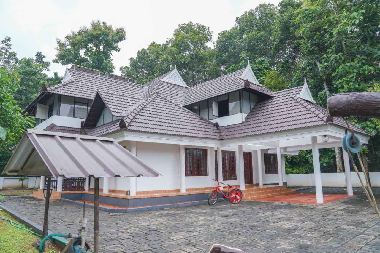 Thanal Premium Villa By - A Place To Call Your Home Muvattupuzha エクステリア 写真
